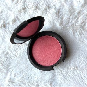 Becca Luminous Blush in “Snapdragon” (full size)